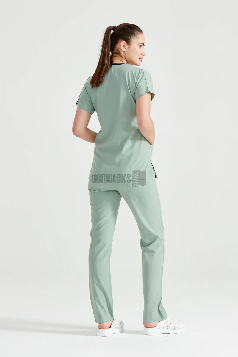 Pistaccio Green - Women - Scrub Set Classic Flex